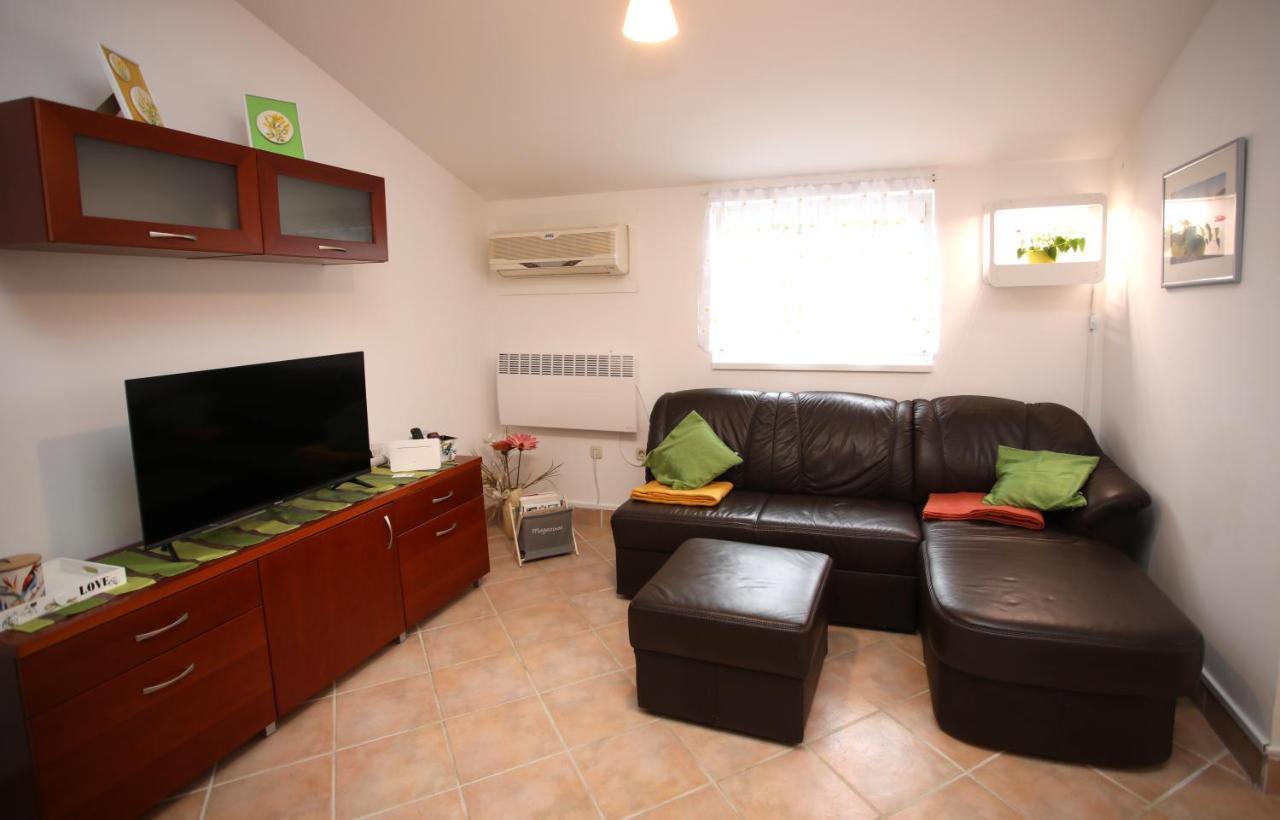 Izabela Apartment